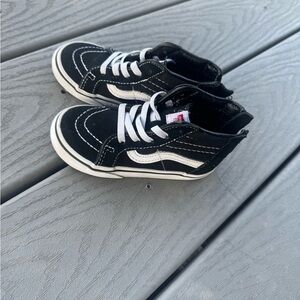 Vans Sk8-Hi Zip Toddler Sneakers Black & White  Size 8T